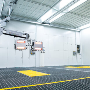 Infrared dryers for preparation areas. Overhead rail system for 2 zones.