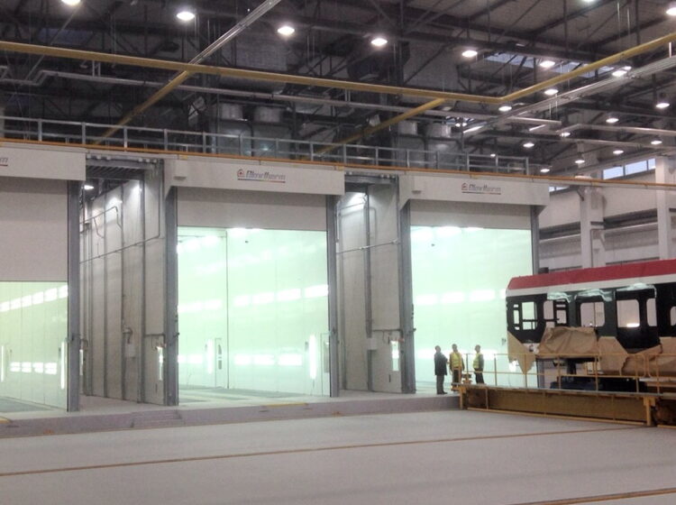 Impianto di verniciatura per treni