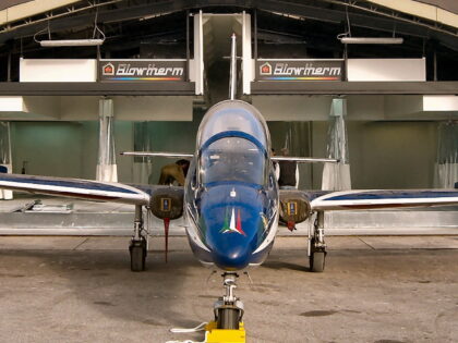 impianto di verniciatura per aerei militari