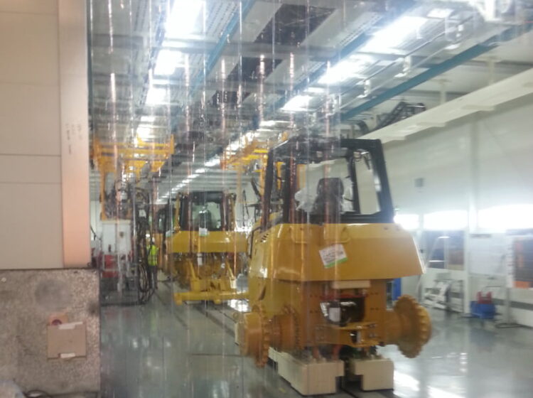 Production line for earth moving equipment - Blowtherm facilitates final inspection