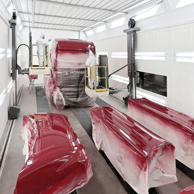 Paint lift installati su cabina Space Paint lift installati su cabina Space