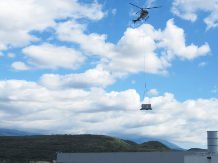 Exhaust units commissioned with helicopter Exhaust unit transport with helicopters - Blowtherm comissioning