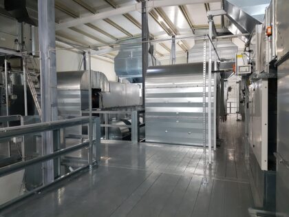 Thermal ventilating unit installed on plenum of spary booth. Blowtherm.