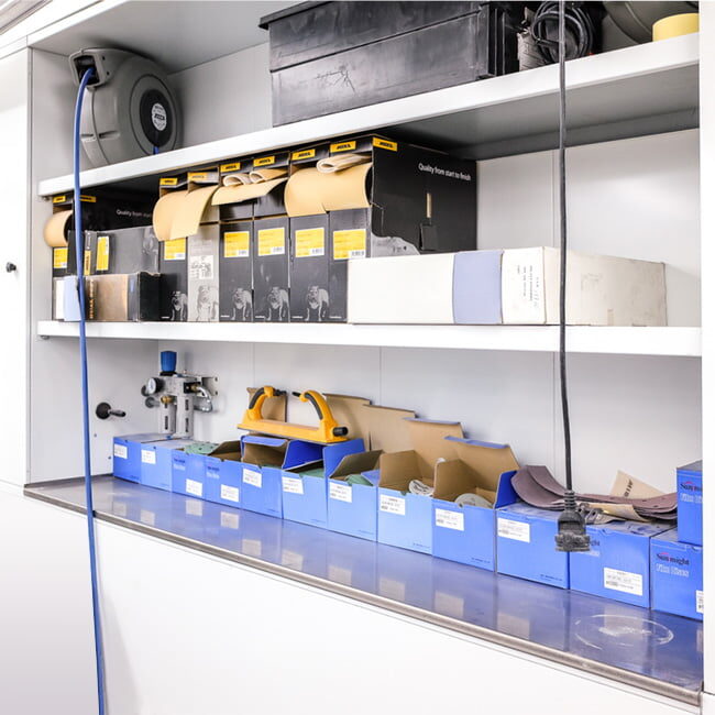 Ripiani parete attrezzata per carrozzeria Ripiani parete attrezzata per carrozzeria